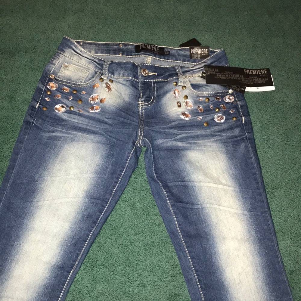 NEVER WORN- Rue 21 sequined medium wash jeans